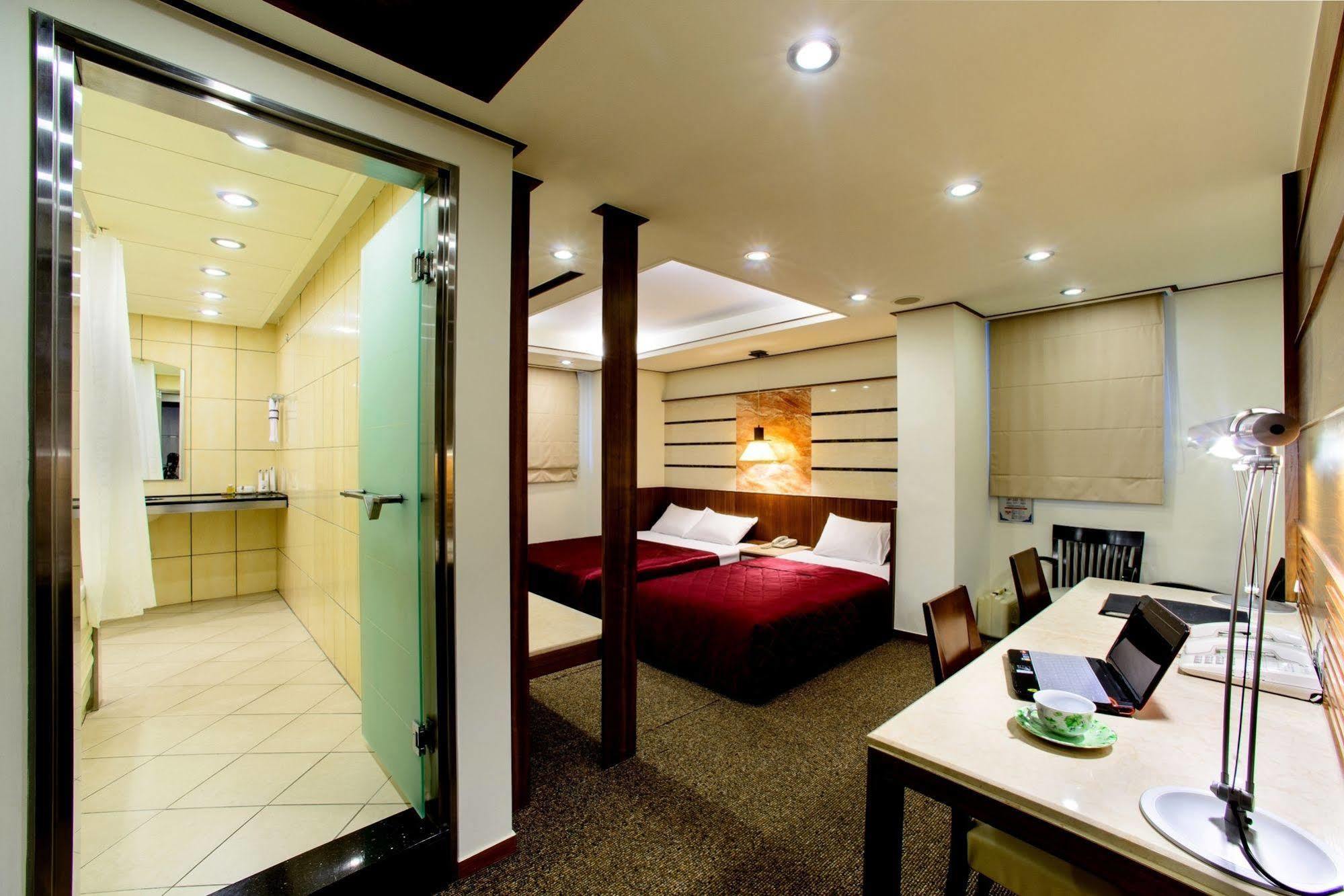 Kao Yuan Hotel - Zhong Shan Taichung Luaran gambar